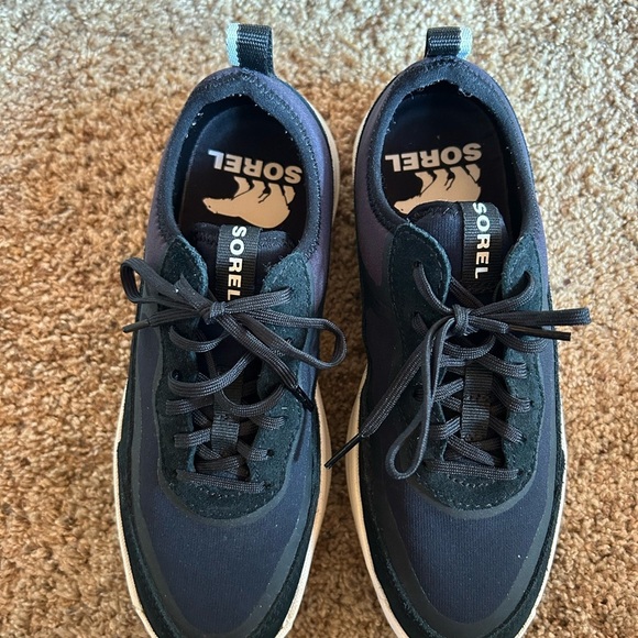 Sorel Woman’s Black Sneakers/ Sorel Ona / NWOT, NWOB/ Size 7 - Picture 3 of 9
